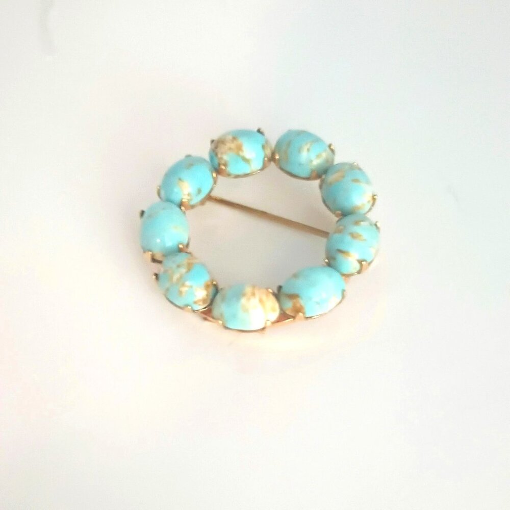Vintage Light Blue Cabochon Brooch Speckle Stone Gold Tone Round Pin Jewelry